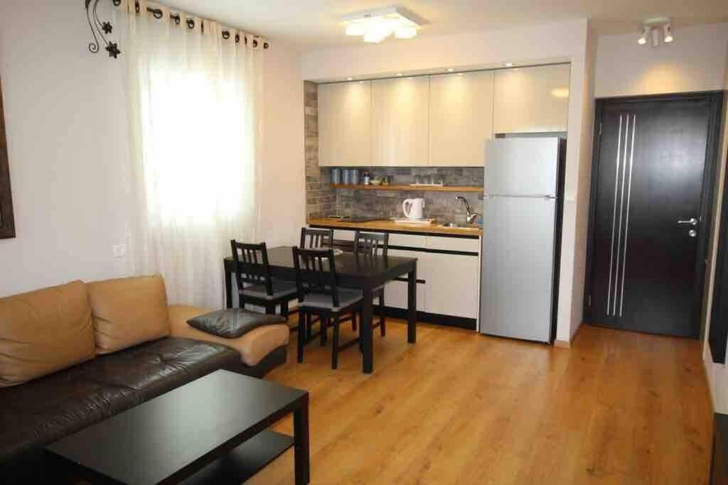 Royal Apartments , Blvd Nitza 8 Netanya Exterior photo