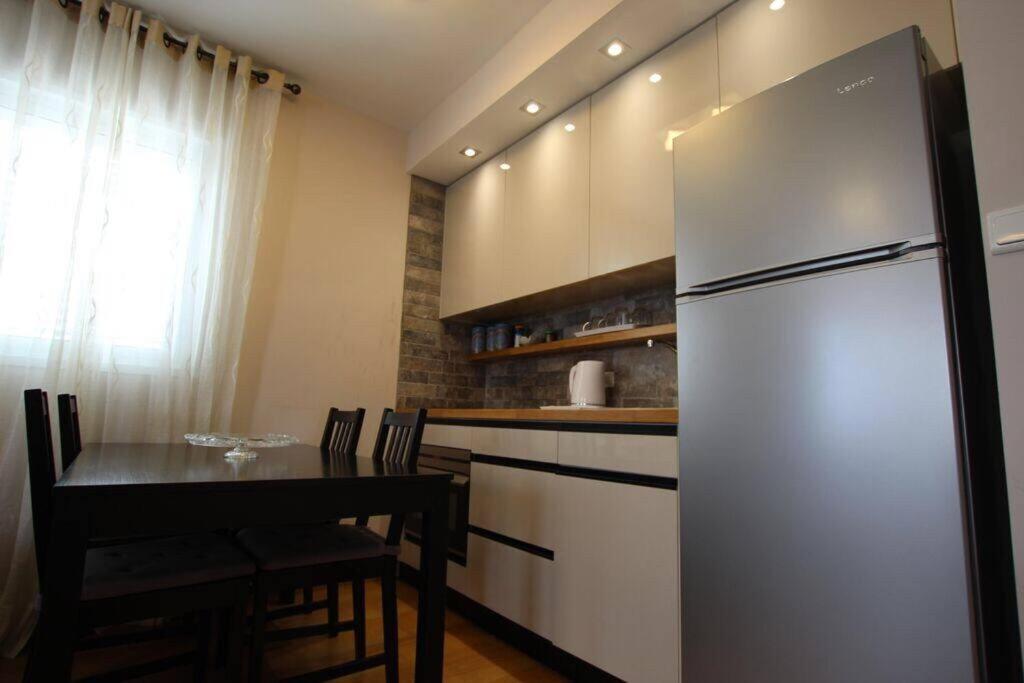 Royal Apartments , Blvd Nitza 8 Netanya Exterior photo